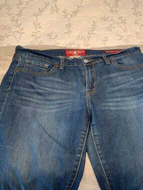 Lucky Brand Charlie Baby Boot Jeans Women's Size 12/31  Dark Wash Denim